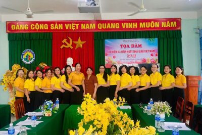 CHI BỘ TRƯỜNG MẦM NON HÒA AN TỔ CHỨC KIỂM ĐIỂM, ĐÁNH GIÁ ĐẢNG VIÊN Sáng ngày 12/12/2025, Chi bộ Trường Mầm non Hòa An đã tổ chức hội nghị kiểm điểm, đánh giá chất lượng đảng viên năm 2025 theo kế hoạch của Đảng ủy phường Tuy Hòa. Tham dự và chỉ đạo hội nghị có đồng chí Phạm Thị Thanh Hương – Đảng ủy viên, Phó Trưởng ban Văn hóa – Xã hội HĐND phường Tuy Hòa, cùng toàn thể đảng viên trong Chi bộ nhà trường. Tại hội nghị, các đảng viên đã tiến hành kiểm điểm, tự phê bình và phê bình một cách nghiêm túc, thẳng thắn, đánh giá đúng ưu điểm, hạn chế trong quá trình thực hiện nhiệm vụ được giao; đồng thời đề ra phương hướng, giải pháp khắc phục tồn tại, nâng cao chất lượng công tác trong thời gian tới.